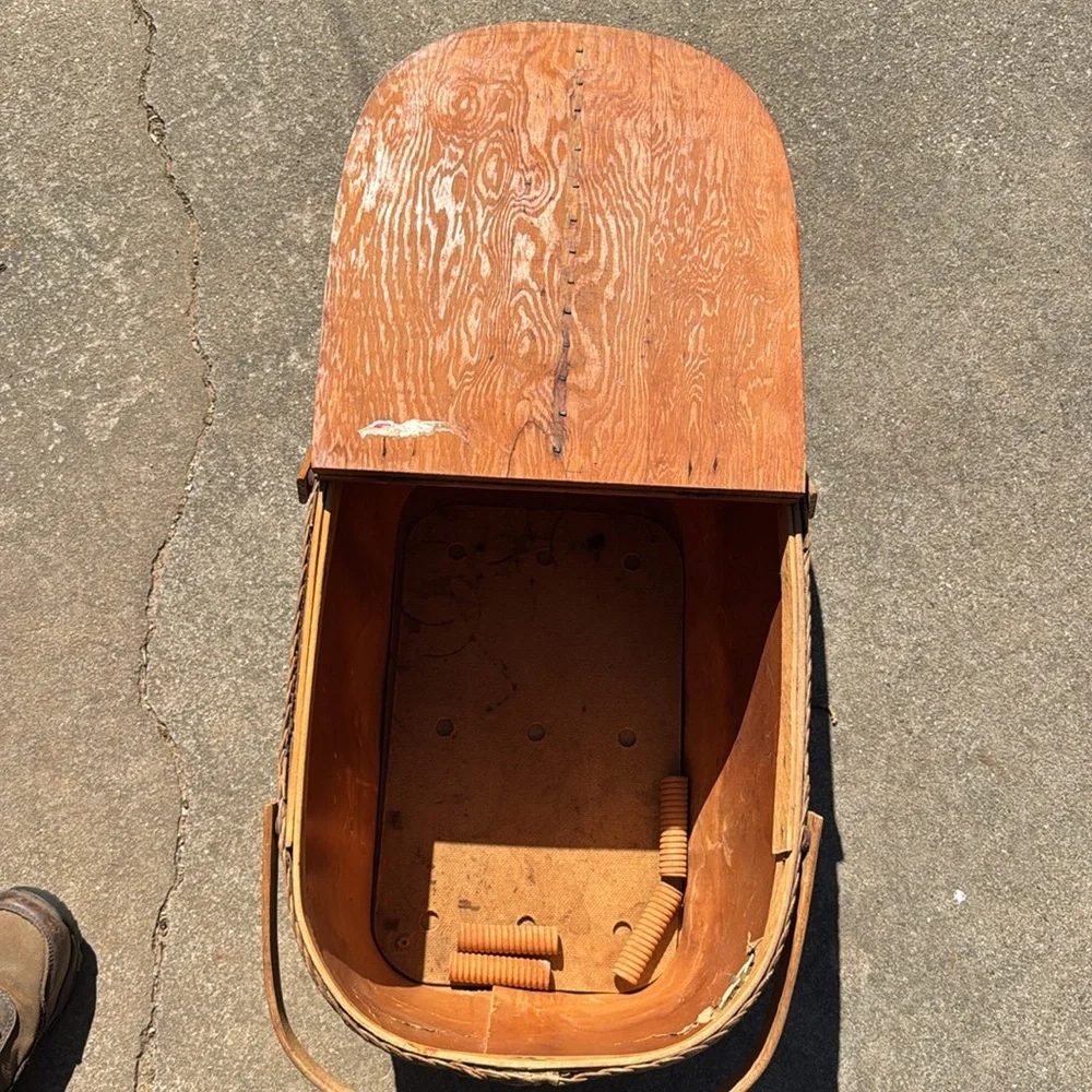 Basket Vintage Picnic Basket with Table Inside